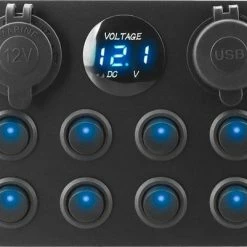 Merkloos Schakelpaneel Voor Auto, Boot Of Camper. Met Voltmeter, 12 V Sigaretten Aansteker Aansluiting, Dubbele USB Aansluiting En 8 Schakelaars Met Ledindicatie En Zekeringen.